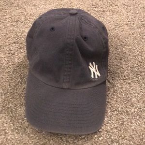 yankees golf hat